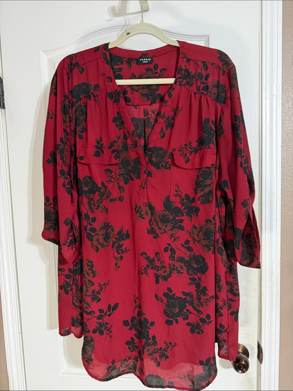 torrid Harper Red & Black Floral Split V-Neck Tunic